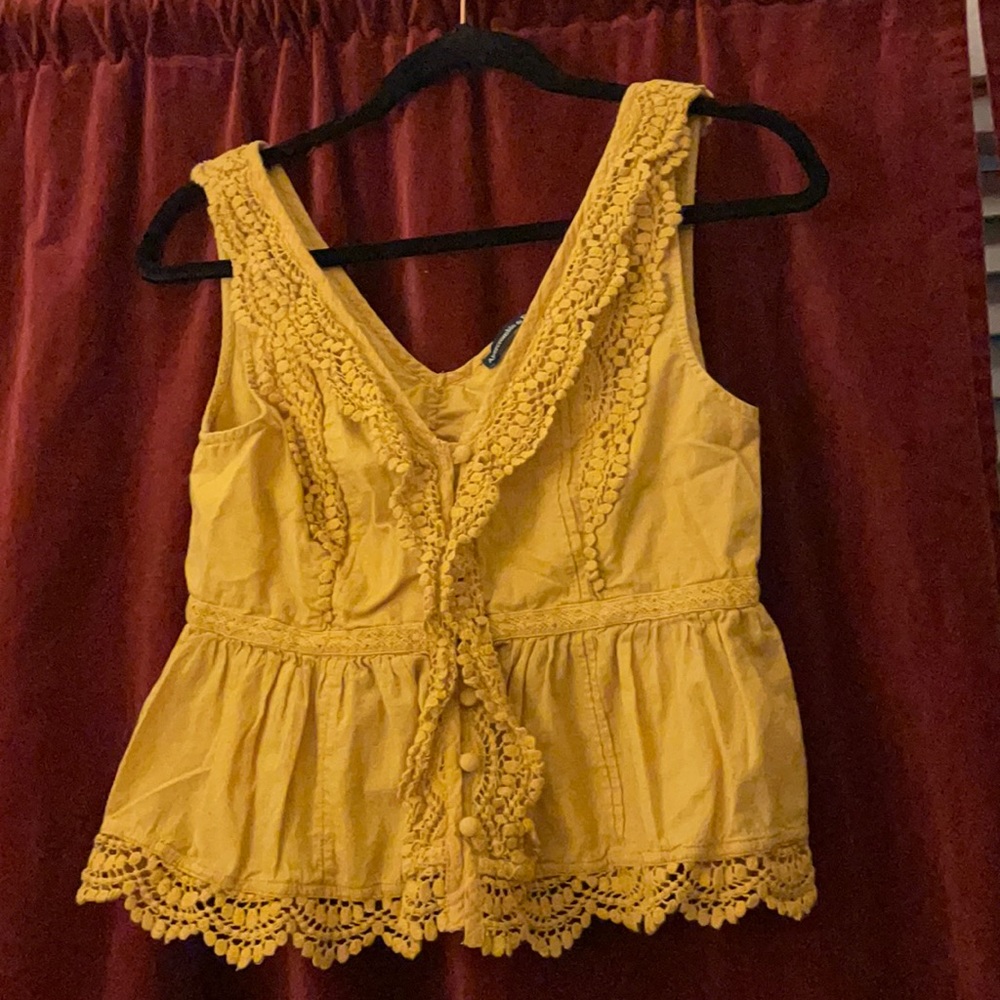 Abercrombie and Fitch top